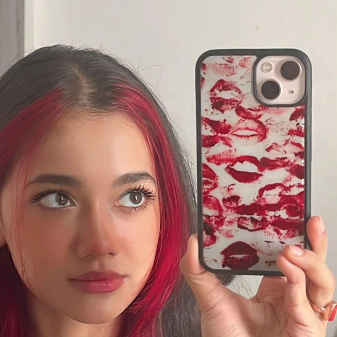 Kisses (Phone glass case)